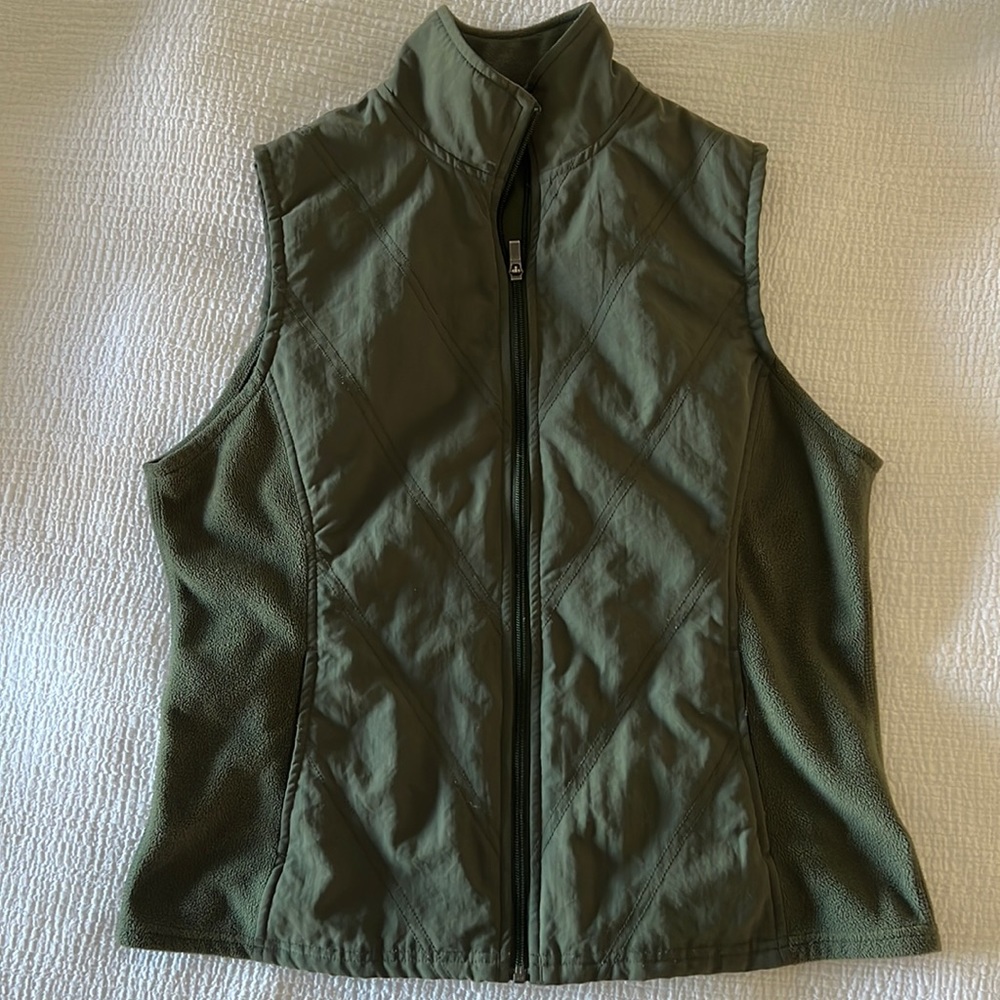 Columbia fleece vest